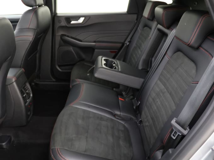 2025 Ford Kuga