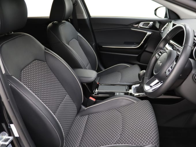 2025 Kia Xceed