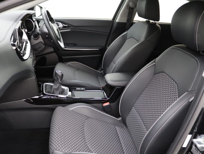 2025 Kia Xceed