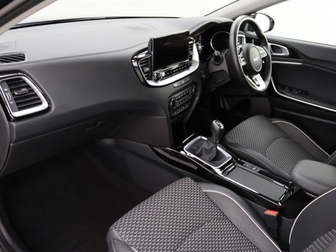 2025 Kia Xceed