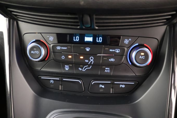 2025 Ford Kuga