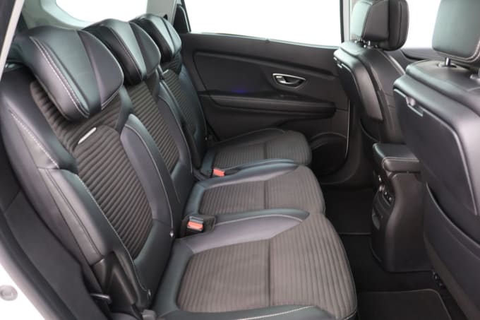 2025 Renault Grand Scenic
