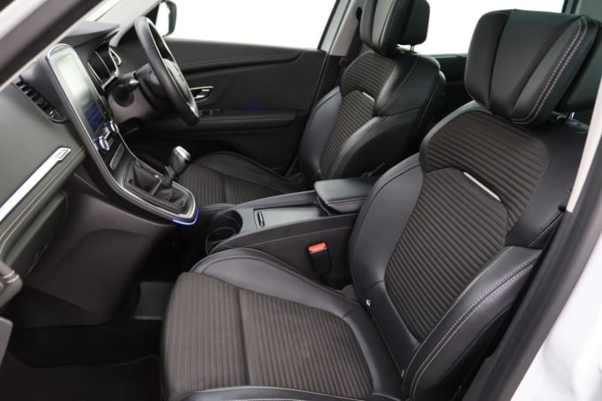2025 Renault Grand Scenic