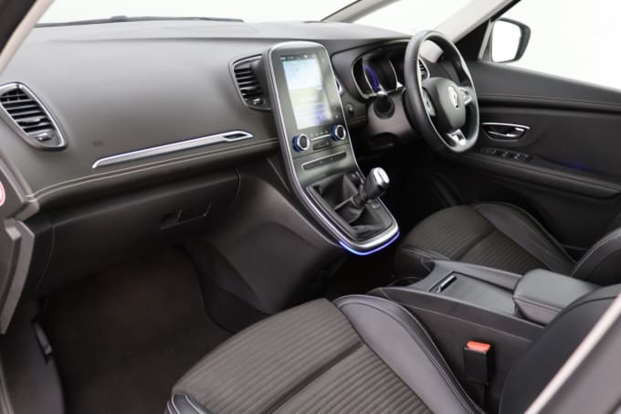 2025 Renault Grand Scenic