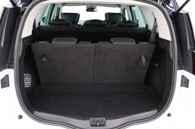 2025 Renault Grand Scenic