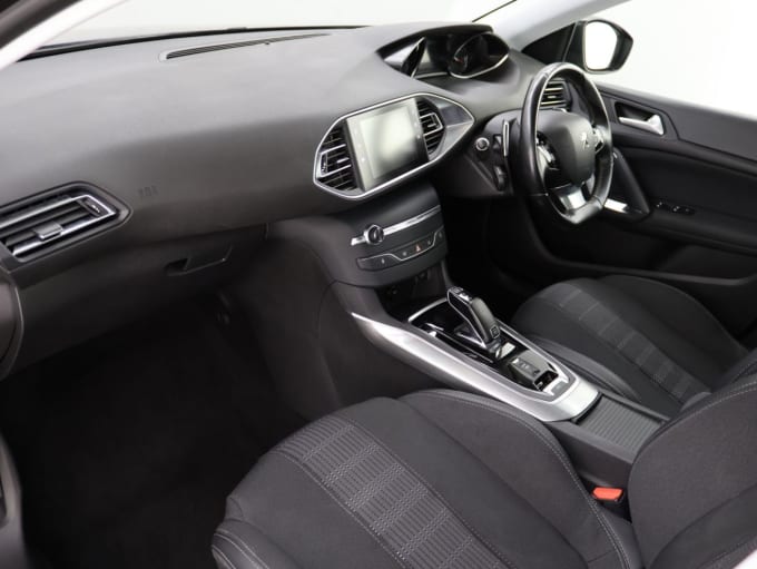 2025 Peugeot 308