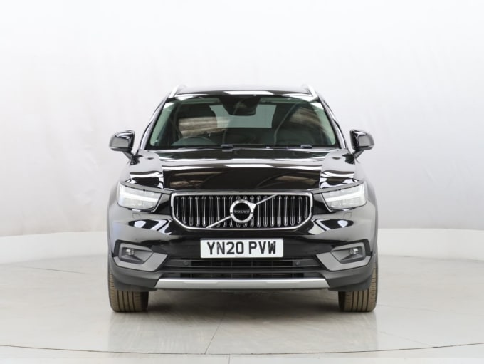 2025 Volvo Xc40