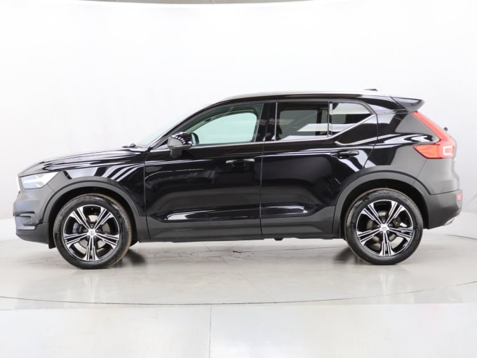 2025 Volvo Xc40