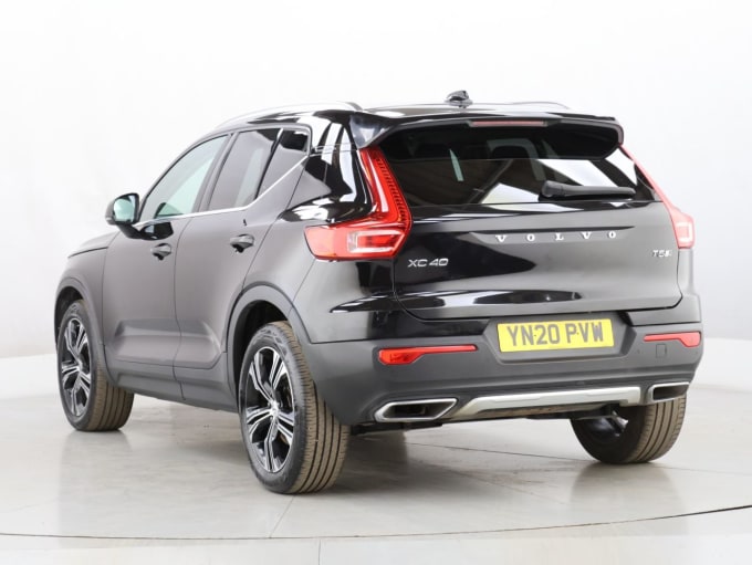2025 Volvo Xc40