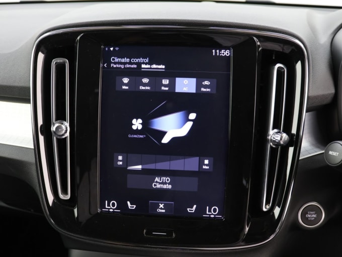 2025 Volvo Xc40