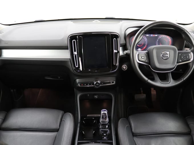 2025 Volvo Xc40
