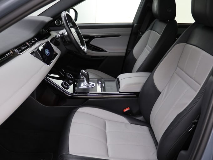 2025 Land Rover Range Rover Evoque