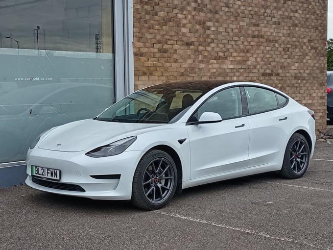 2025 Tesla Model 3