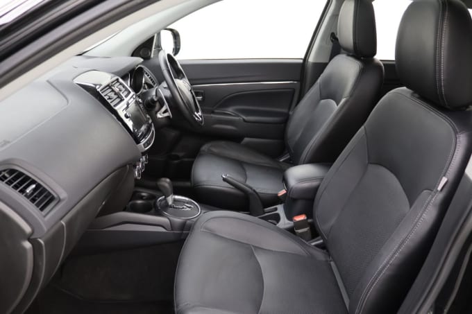 2025 Mitsubishi Asx