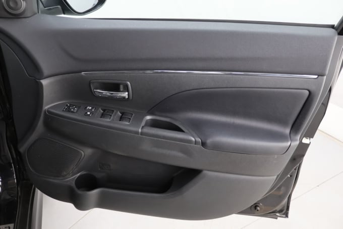2025 Mitsubishi Asx