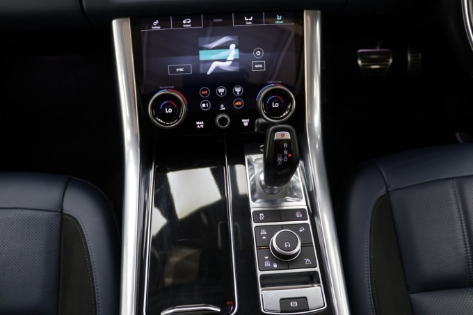 2025 Land Rover Range Rover Sport