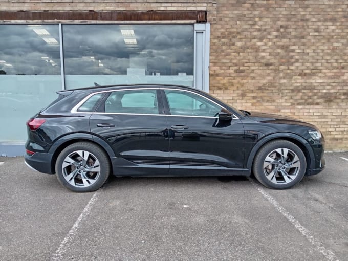 2025 Audi E-tron