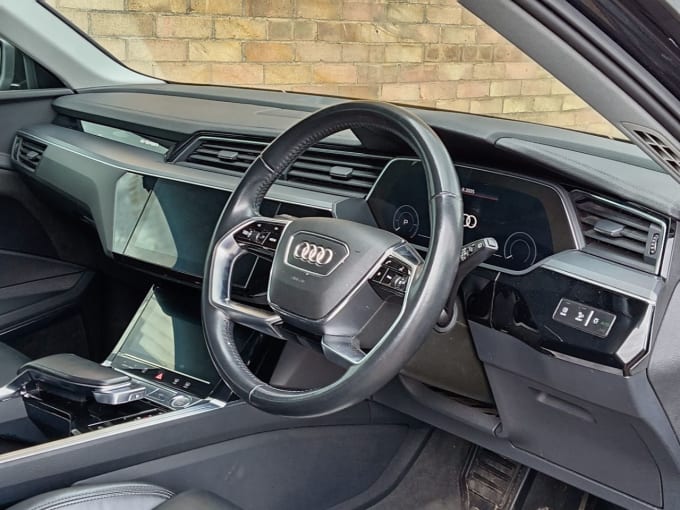 2025 Audi E-tron