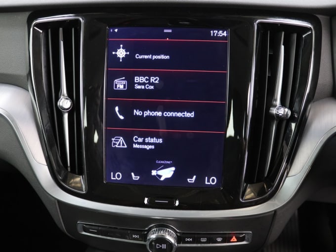 2025 Volvo V60