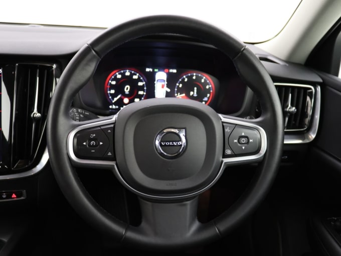 2025 Volvo V60