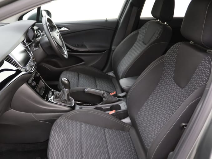 2025 Vauxhall Astra