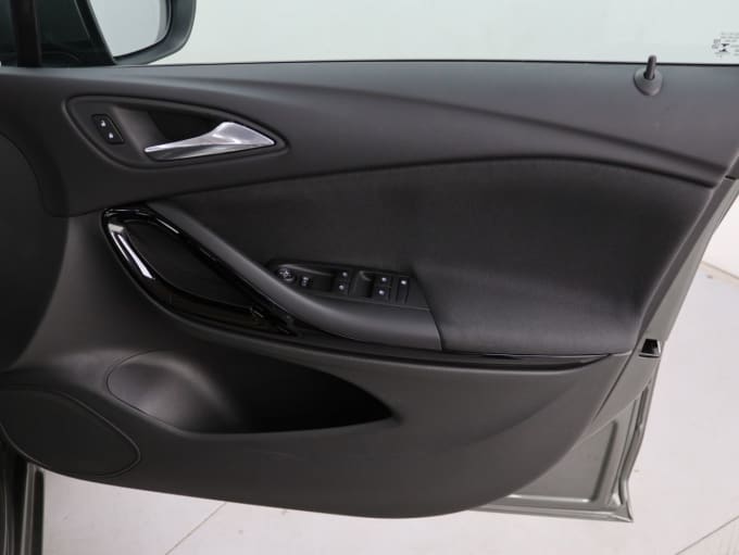 2025 Vauxhall Astra