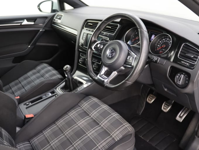 2016 Volkswagen Golf
