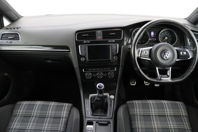 2016 Volkswagen Golf