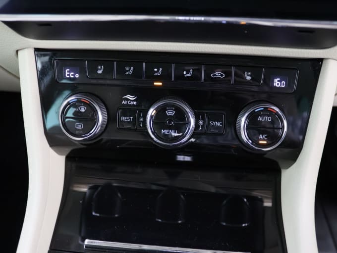 2025 Skoda Superb