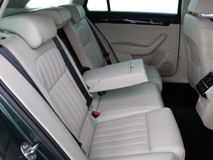 2025 Skoda Superb