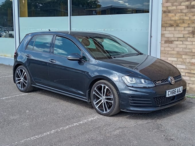 2025 Volkswagen Golf