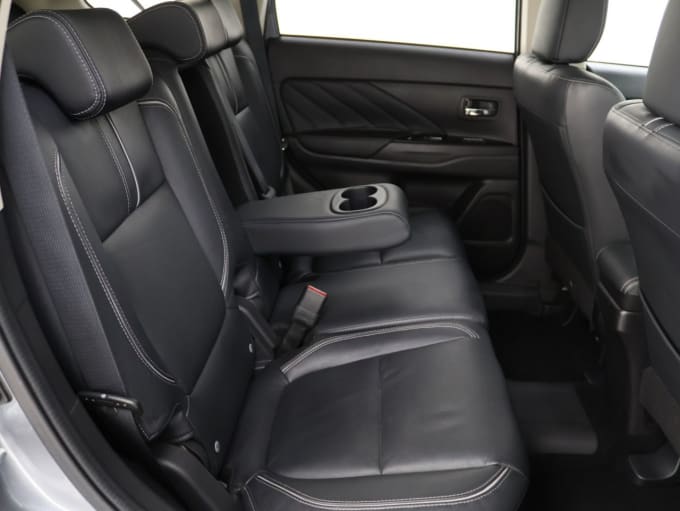 2025 Mitsubishi Outlander