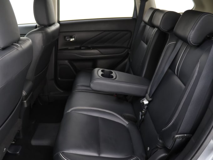 2025 Mitsubishi Outlander