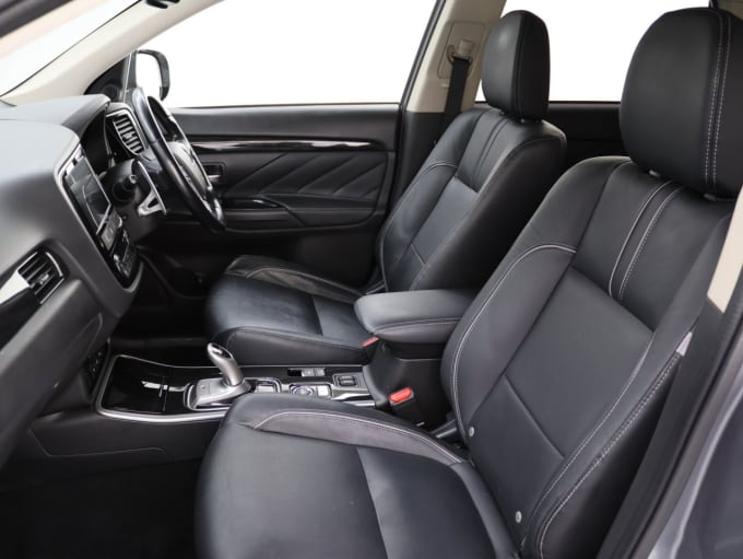 2025 Mitsubishi Outlander