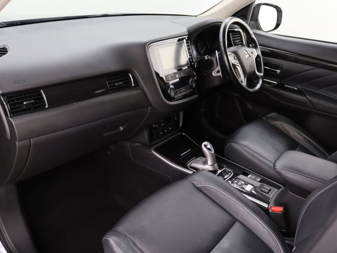 2025 Mitsubishi Outlander