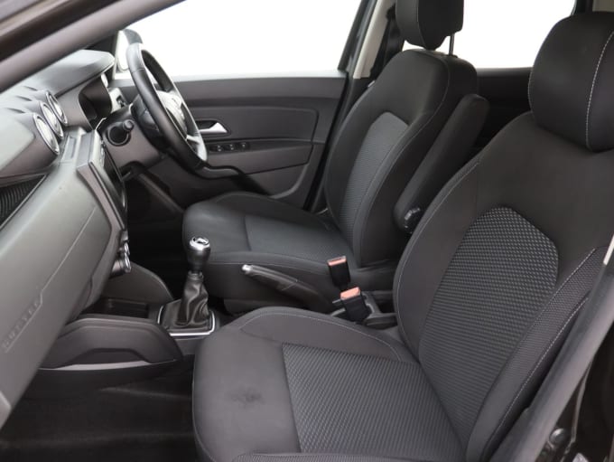 2025 Dacia Duster