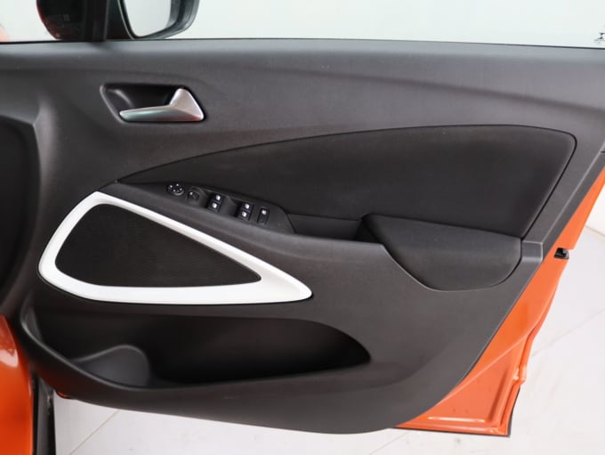 2025 Vauxhall Crossland X