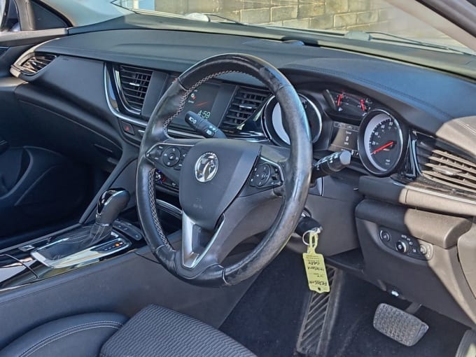 2025 Vauxhall Insignia