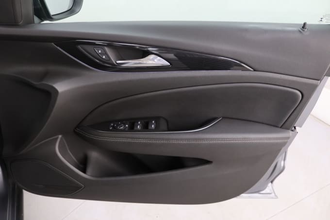 2020 Vauxhall Insignia