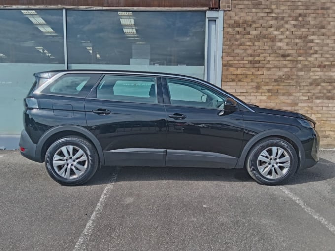 2025 Peugeot 5008