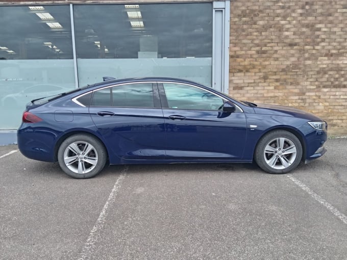 2025 Vauxhall Insignia