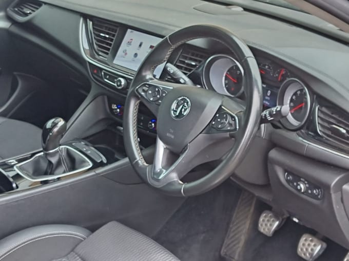 2025 Vauxhall Insignia
