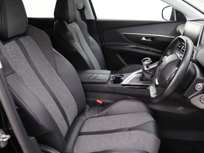 2025 Peugeot 3008