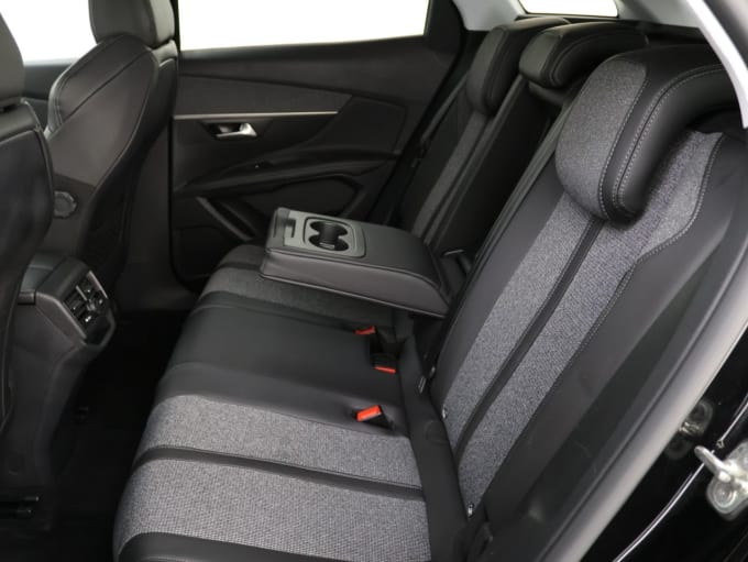 2025 Peugeot 3008