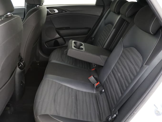 2025 Kia Proceed