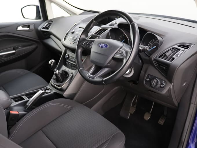 2025 Ford Grand C-max