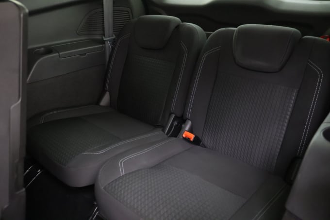 2025 Ford Grand C-max