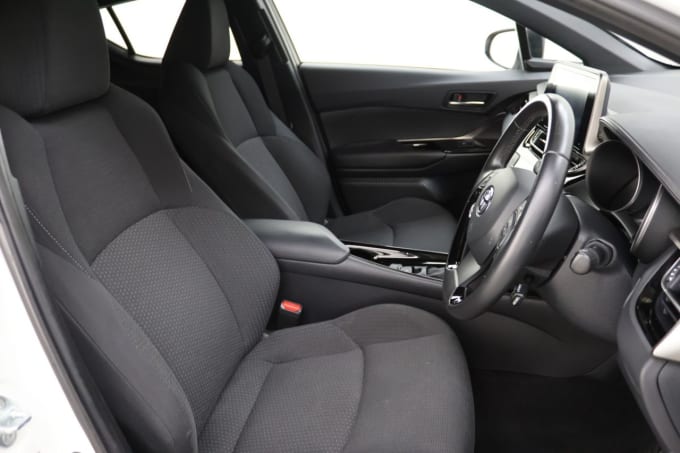2025 Toyota C-hr