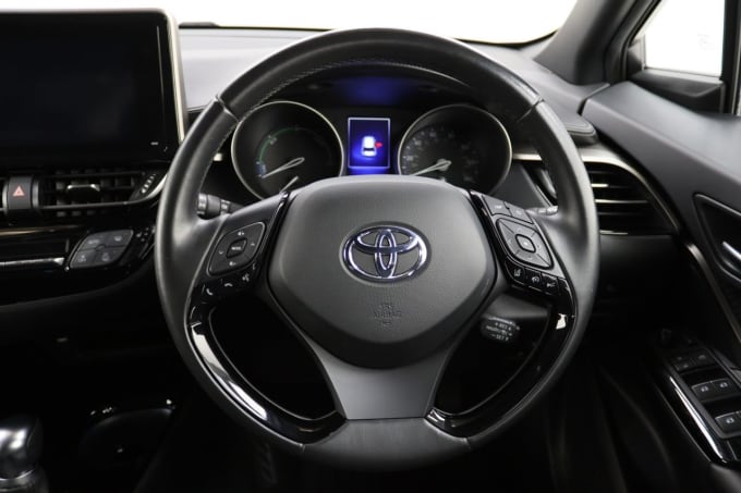 2025 Toyota C-hr