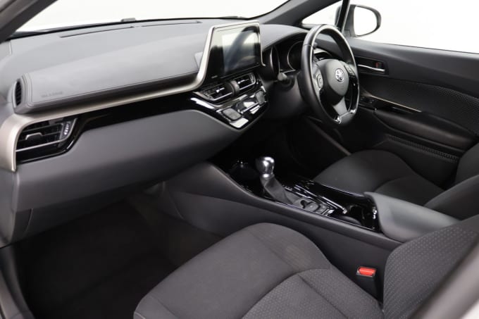 2025 Toyota C-hr